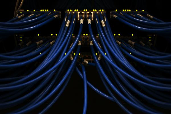 Hálózatépítés és infrastruktúra